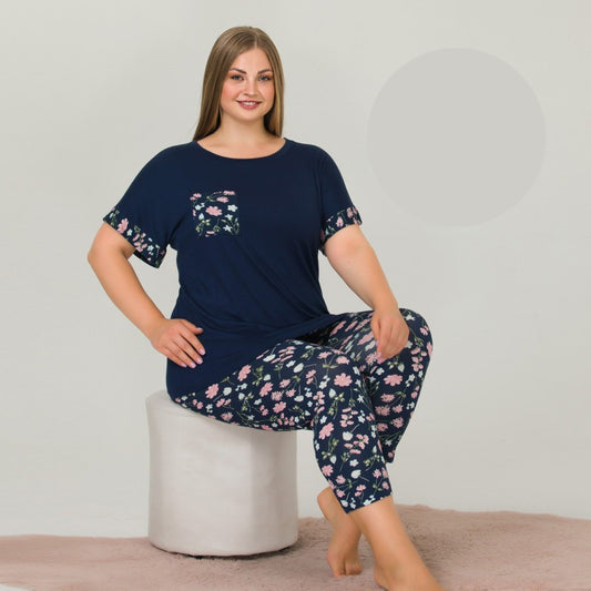 Стилна дамска пижама с цветен десен в MAXI размери LY-10642