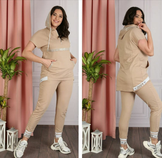 Дамски спортен екип Ками