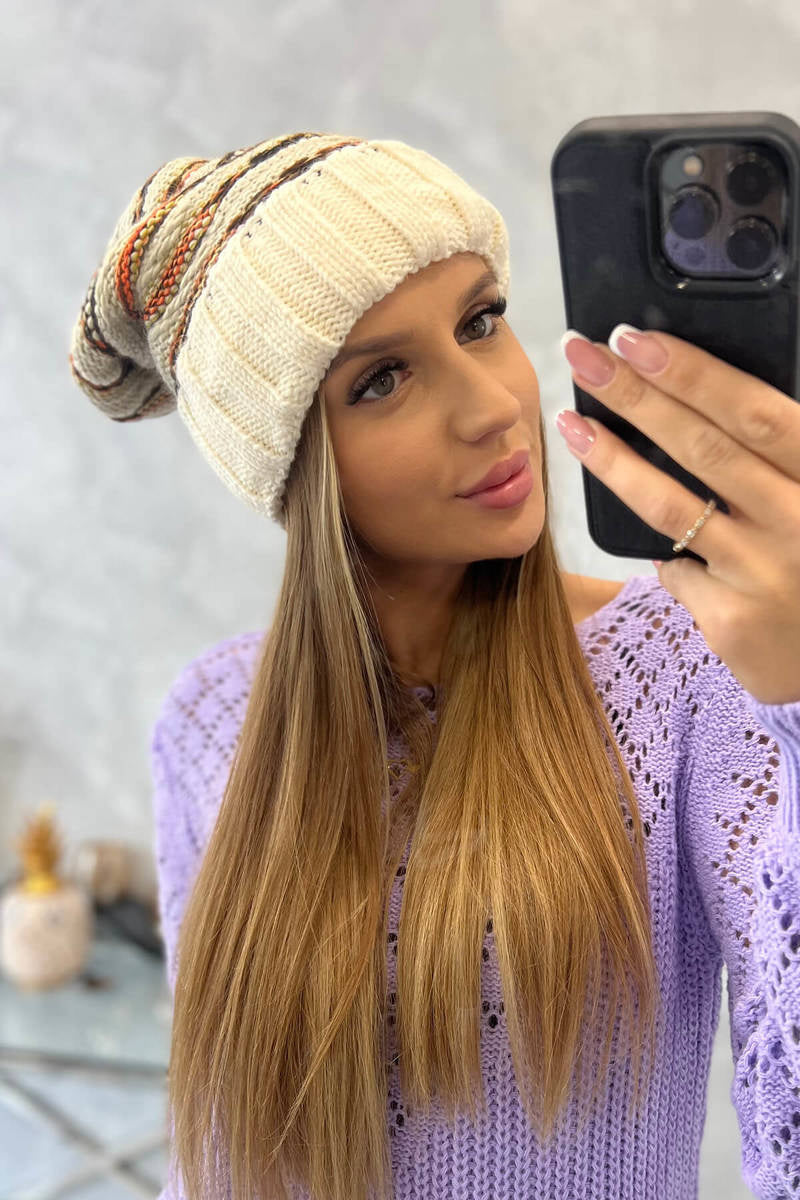 Зимнa шапка с класически модел