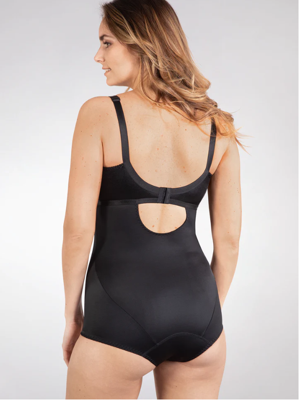 Стягащо боди с меки чаши без банели NATURANA 3263