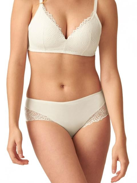 Дантелени бикини тип боксер NATURANA 4674