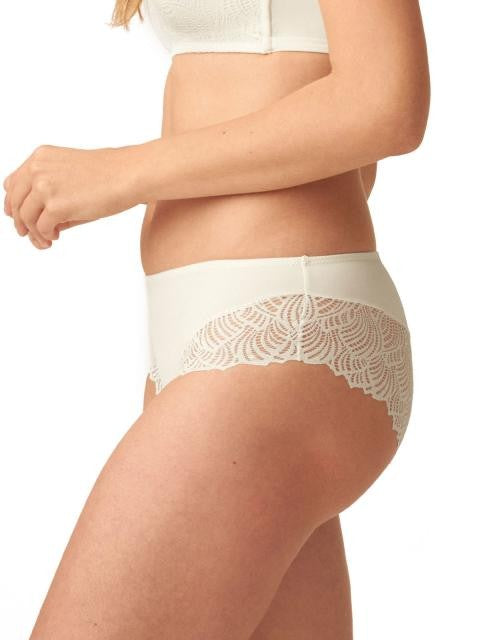 Дантелени бикини тип боксер NATURANA 4674