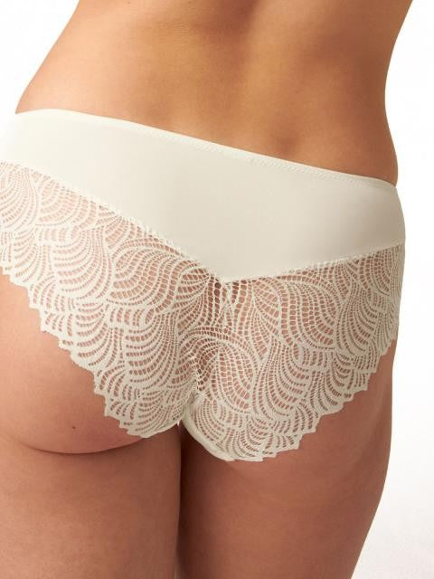 Дантелени бикини тип боксер NATURANA 4674