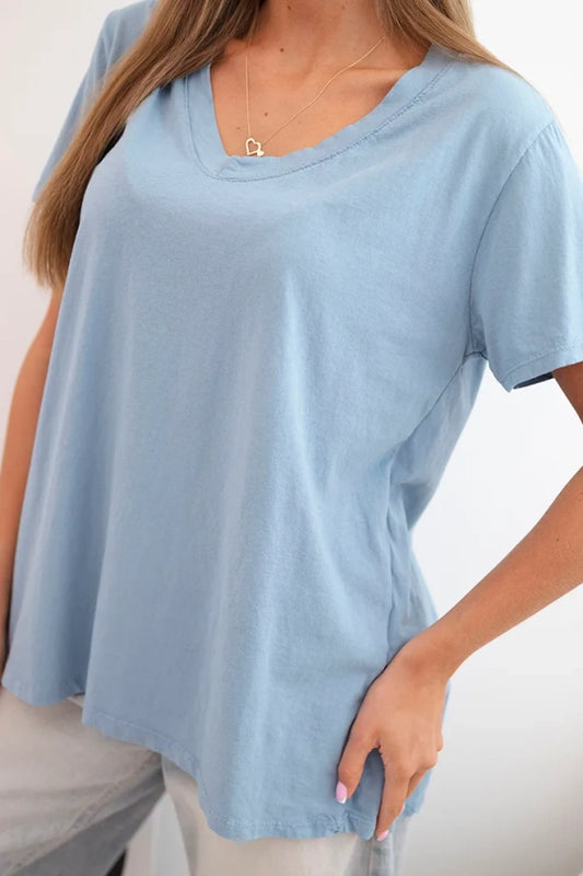 Дамска памучна блуза с V-образно деколте и къс ръкав ART5003