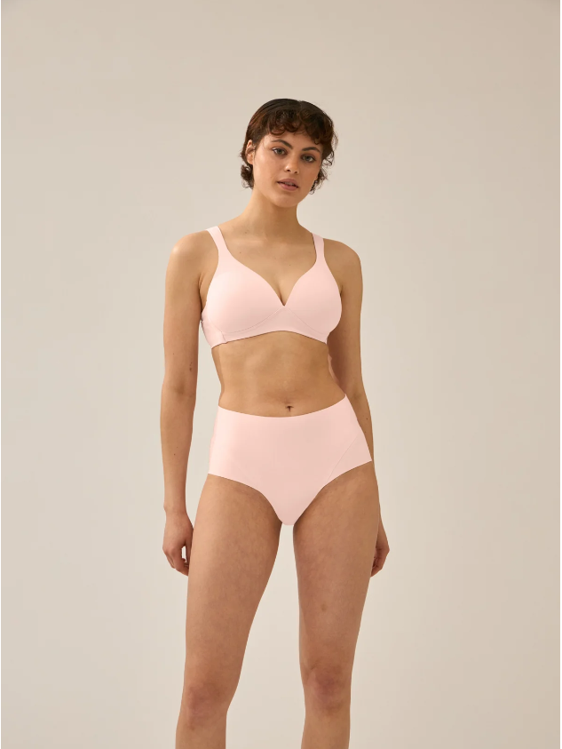 Сутиен с оформени чаши без банели NATURANA 5519