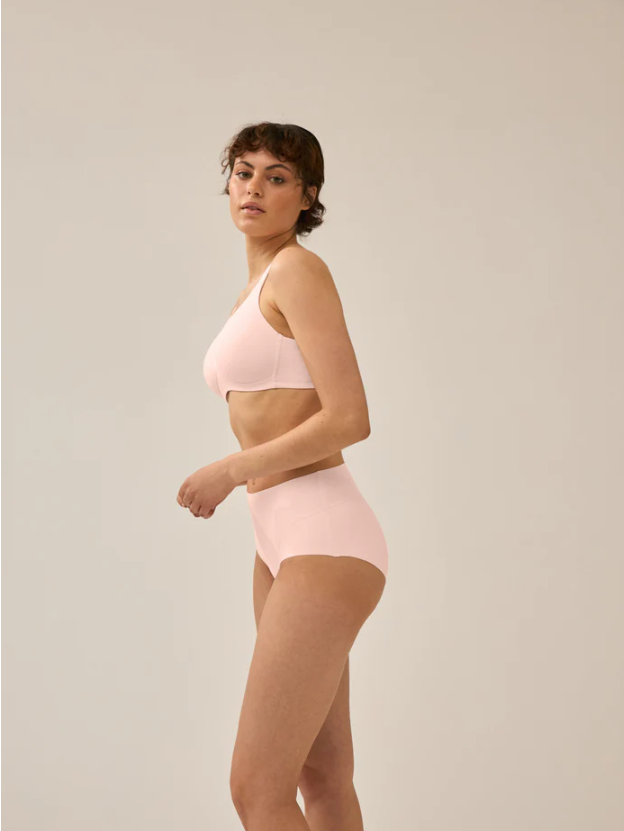 Сутиен с оформени чаши без банели NATURANA 5519