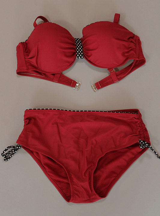 Дамски бански с горнище бриджитка 1969