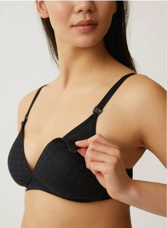 Сутиен за кърмачки с оформена чаша без банели NATURANA 5565