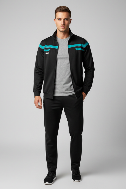 Мъж с разкопчан екип Валери