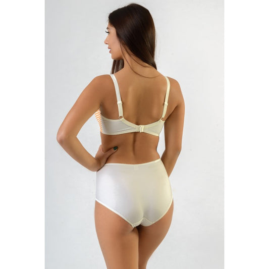 Сутиен с оформени чаши без подплънки California Big