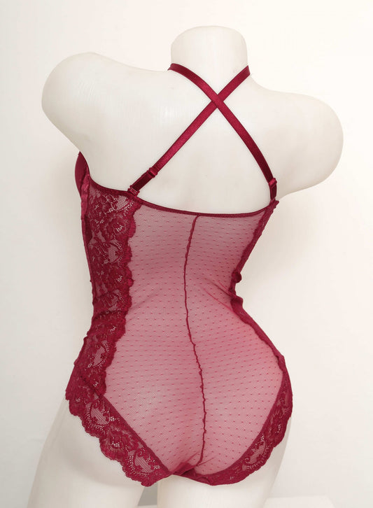 Боди с тънки презрамки и оформена чаша Лима