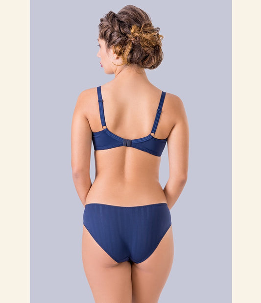 Сутиен с оформени чаши без подплънки Melinda Big