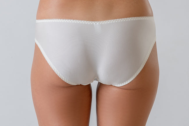 Бели еластични бикини NEL FIGI