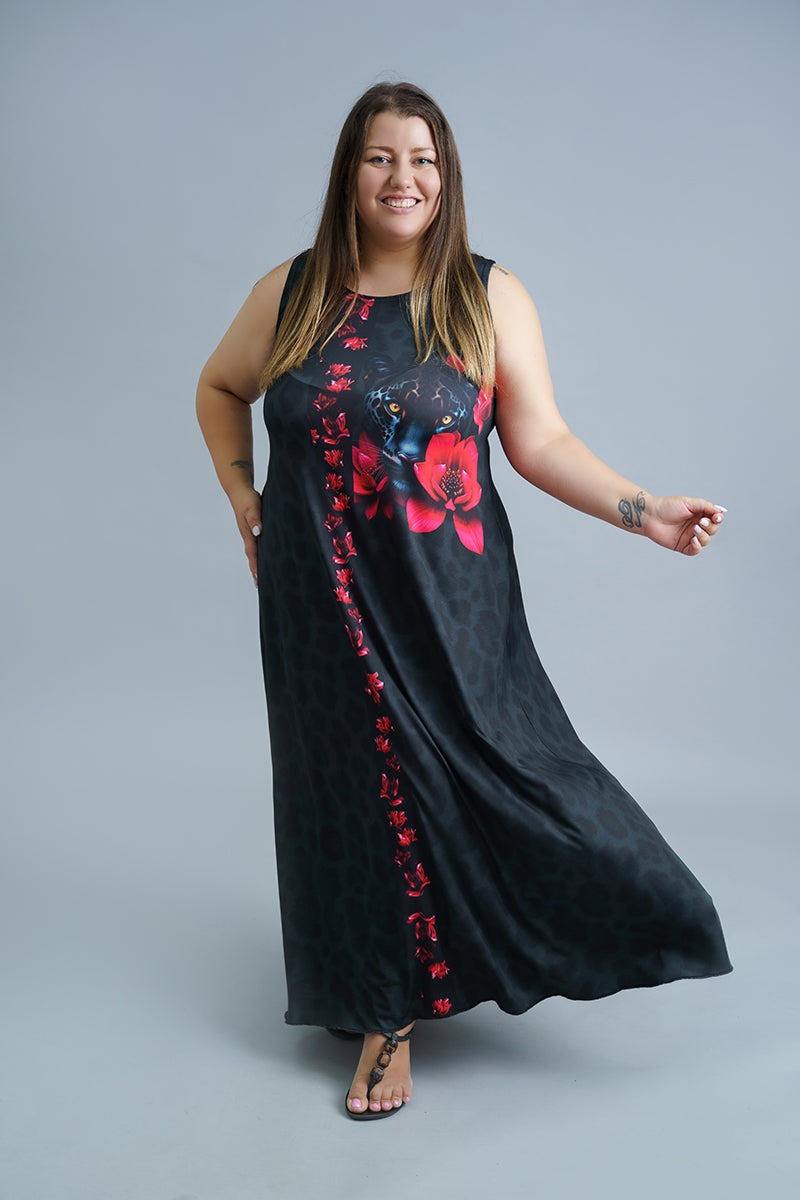 Дълга черна рокля без ръкави Дари