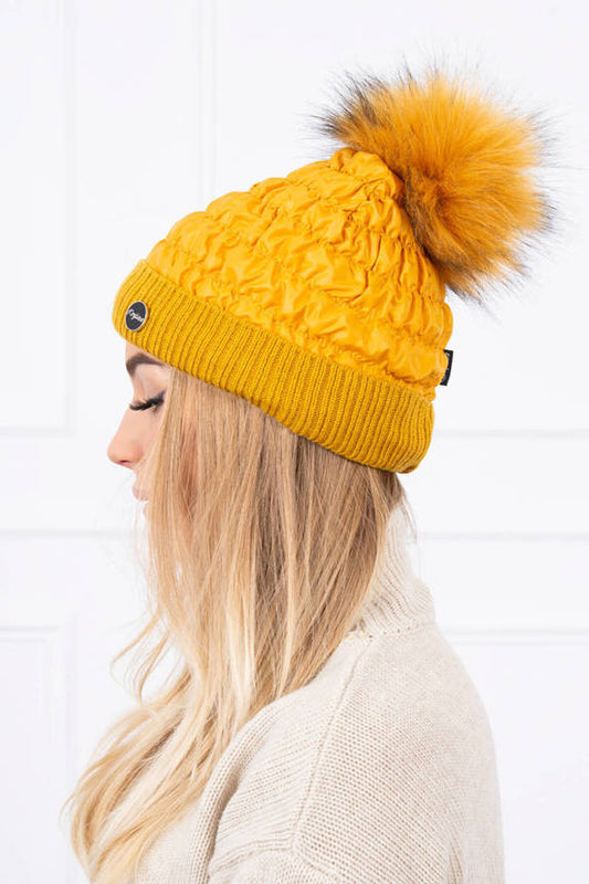 Дамска шапка с помпон K160