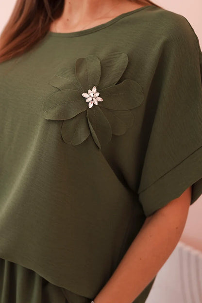 Дамски комплект от вискоза с декоративно цвете и широк панталон ART0109