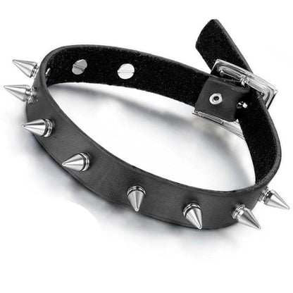 Черен кожен харнес с шипове за врата AA-0295