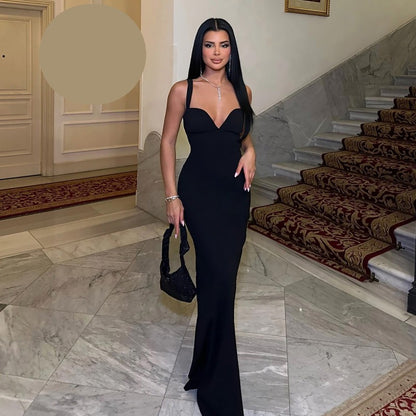 Дълга черна рокля с гол гръб EO-0352