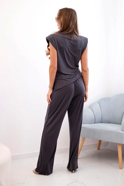 Елегантен дамски комплект с широки панталони и блуза с волани ART10064