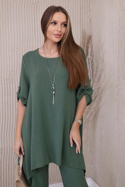 Комплект от блуза с панталон и висулка 1025A