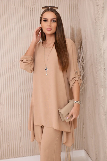 Комплект от блуза с панталон и висулка 1025A