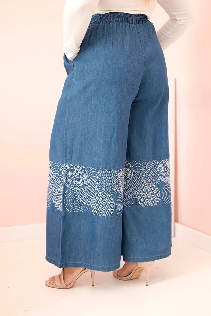 Дамски панталон Plus Size с широки крачоли 1870