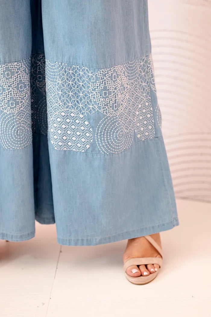 Дамски панталон Plus Size с широки крачоли 1870