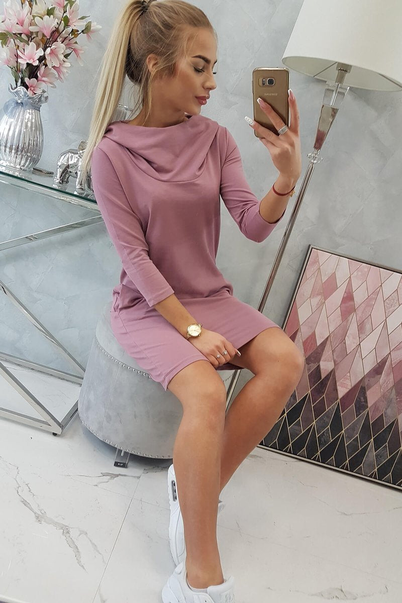 Рокля с качулка и джобове
