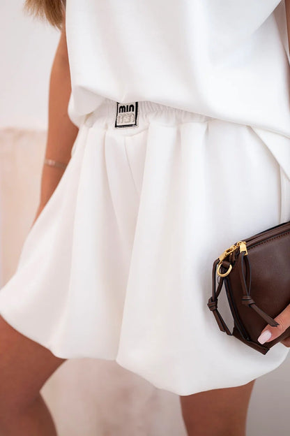 Дамски комплект с блуза без ръкав и широки къси панталони ART2018