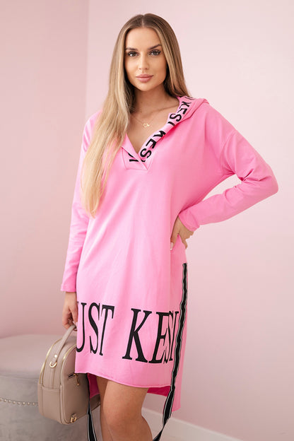 Рокля с качулка и принт