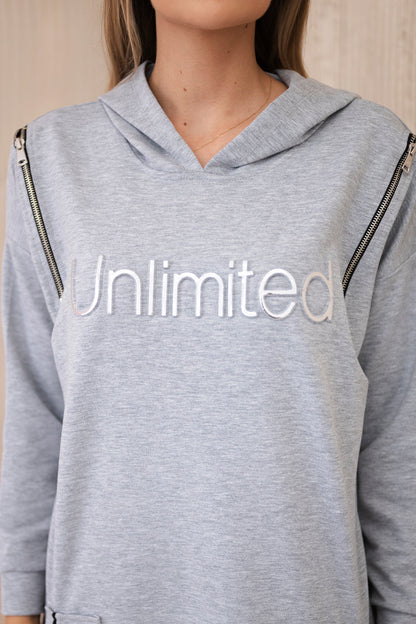 Рокля с надпис unlimited с цип