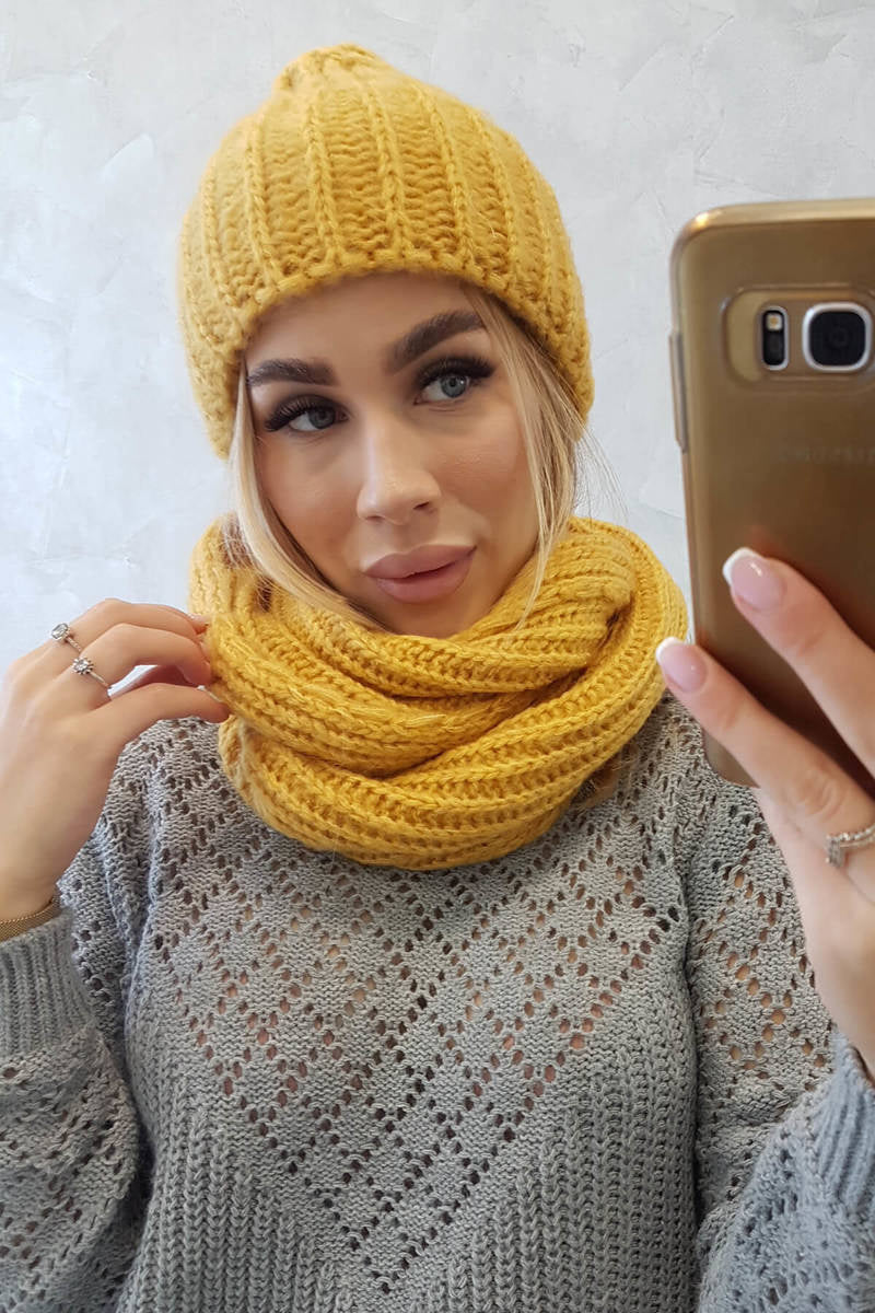 Комплект с шапка и яка с дебели ребра