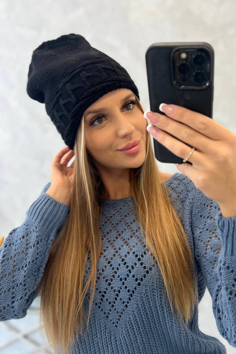 Зимна шапка с класическа шарка
