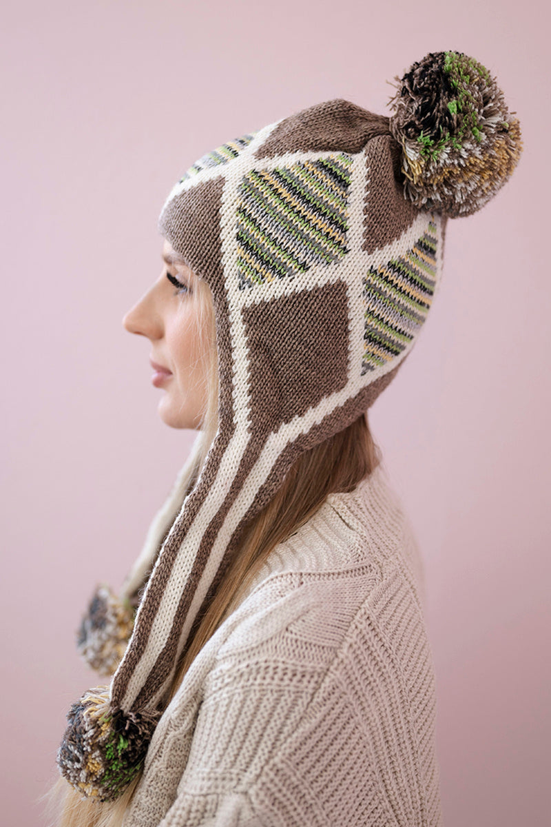 Дълга зимна шапка с уши