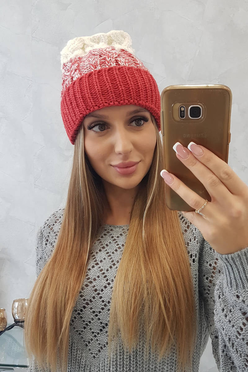 Универсална зимна шапка с класическа шарка