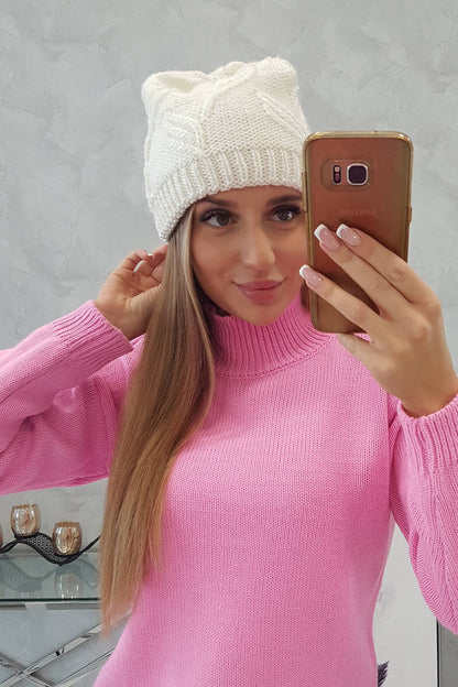 Зимна шапка с класическа шарка