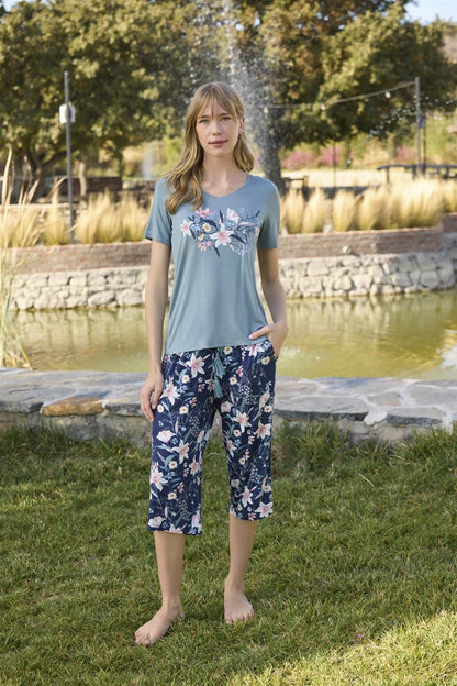 Дамска пижама с къс ръкав от вискоза 24104