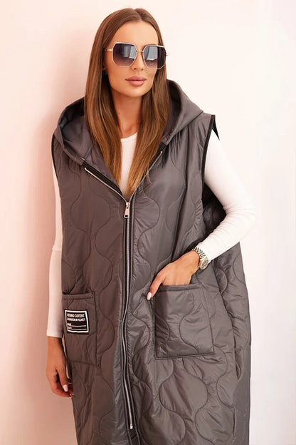 Килтирано дамско жилето с качулка и цип