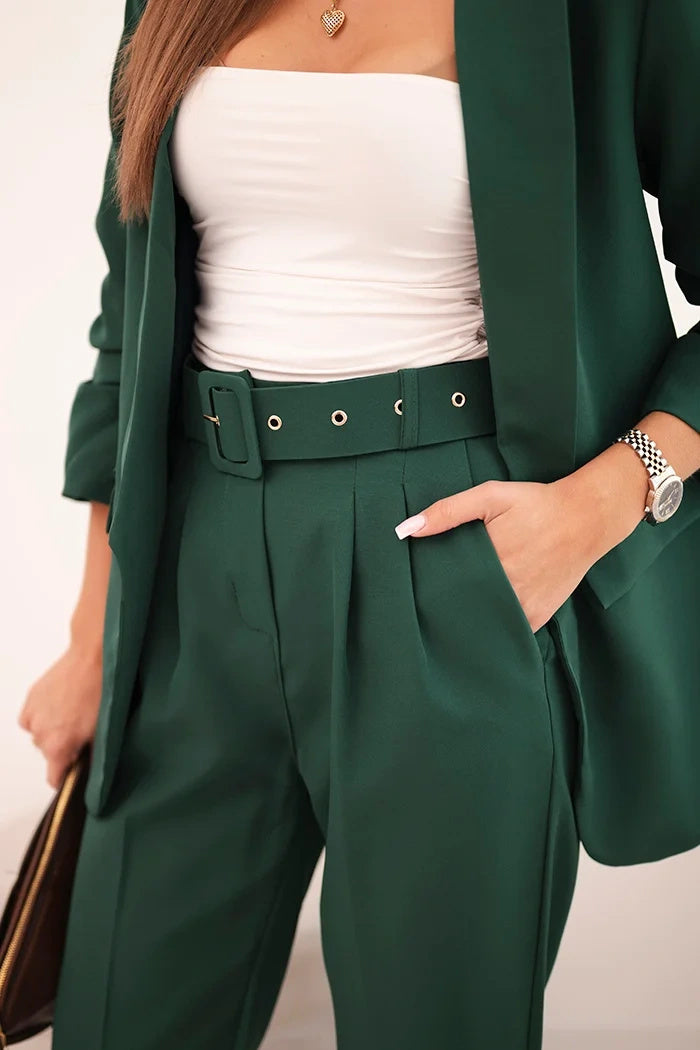 Елегантен комплект от сако и панталон