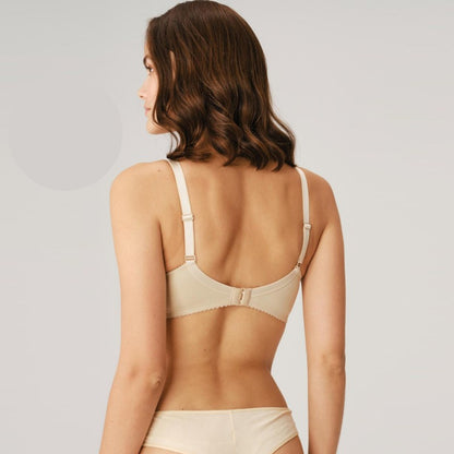 Сутиен с меки чаши и с банели A-3525