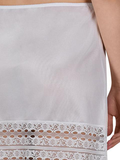 Подплата с красиви дантелени елементи NATURANA 3609