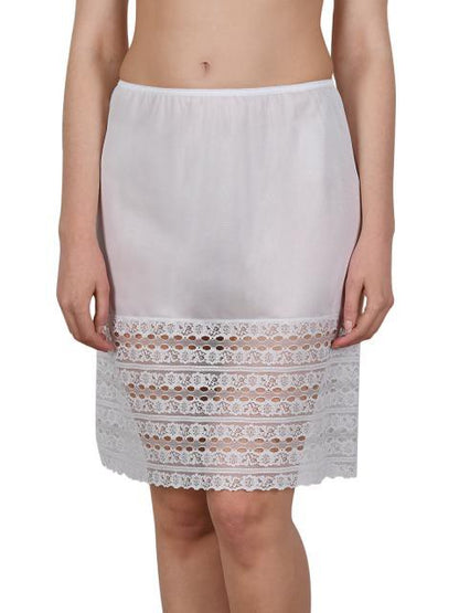 Подплата с красиви дантелени елементи NATURANA 3609