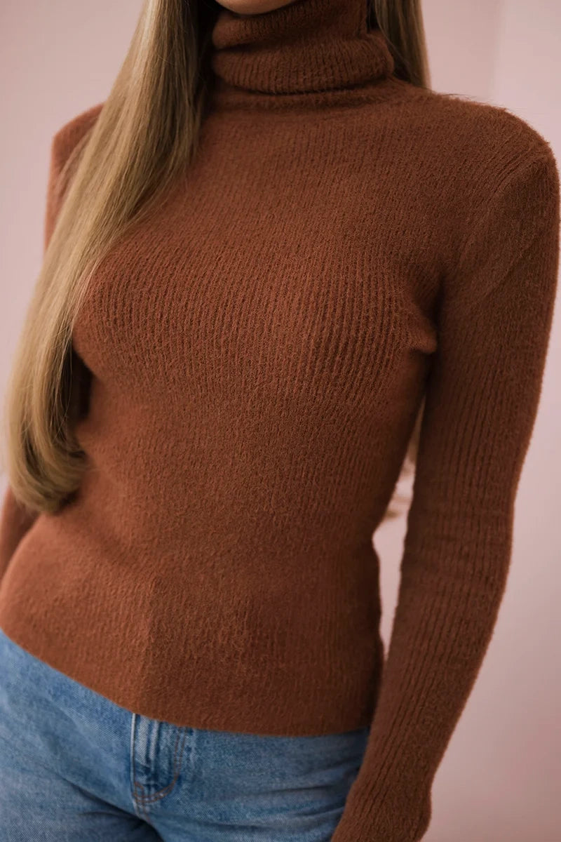 Пуловер с висока яка от алпака F3631