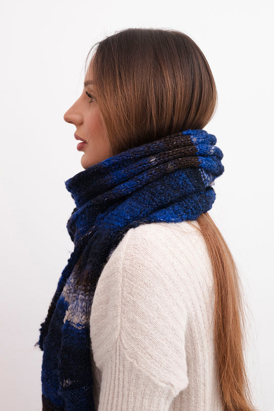 Дамски вълнен шал с шарени райета