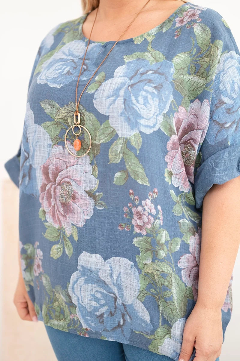 Свободна дамска блуза с цветен принт и къс ръкав