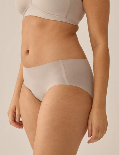 Фини лазерно рязани бикини NATURANA 4007