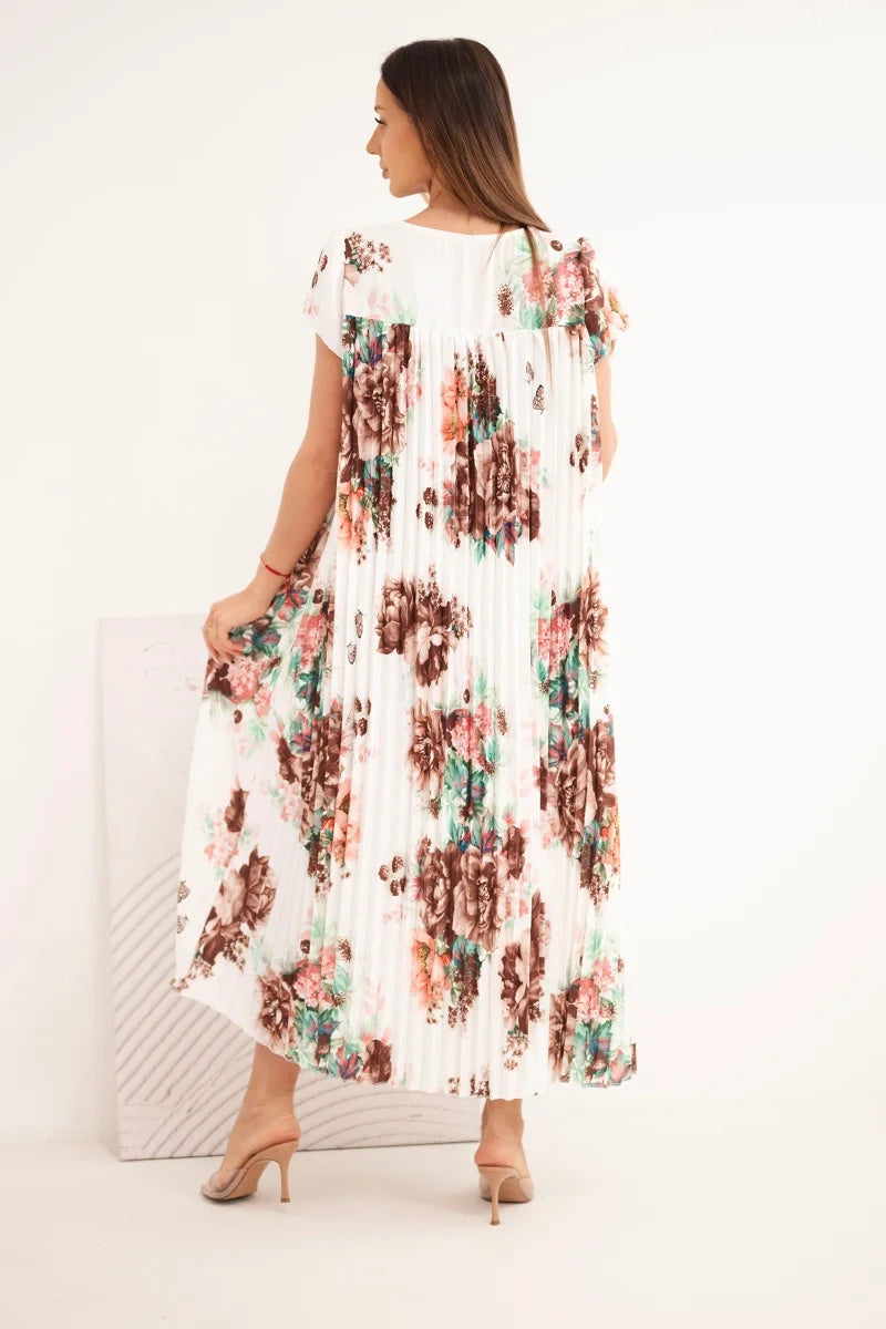 Плисирана рокля с цветен принт и къси ръкави
