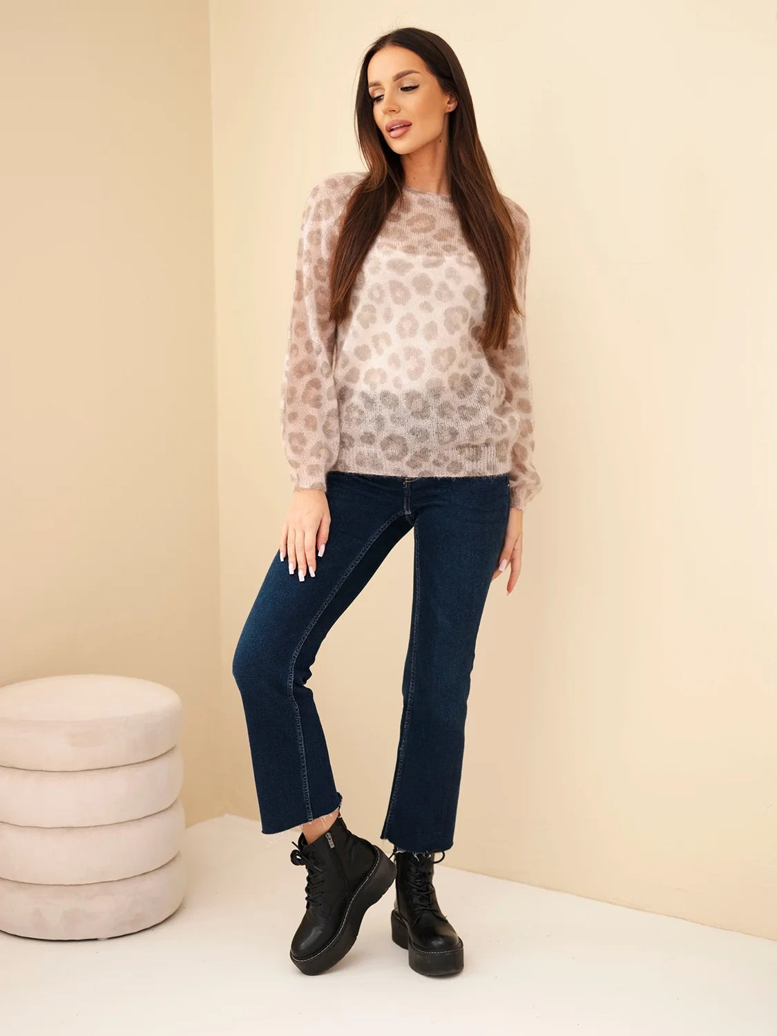 Релаксиран пуловер с леопардов принт