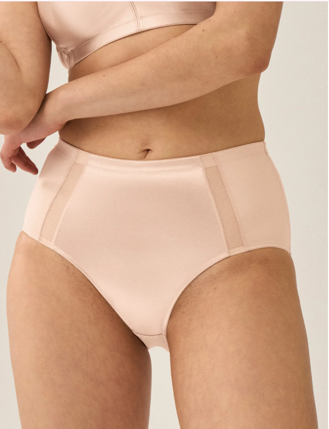 Дълбоки стягащи бикини NATURANA 4662