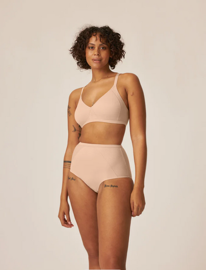 Дълбоки стягащи бикини NATURANA 4679